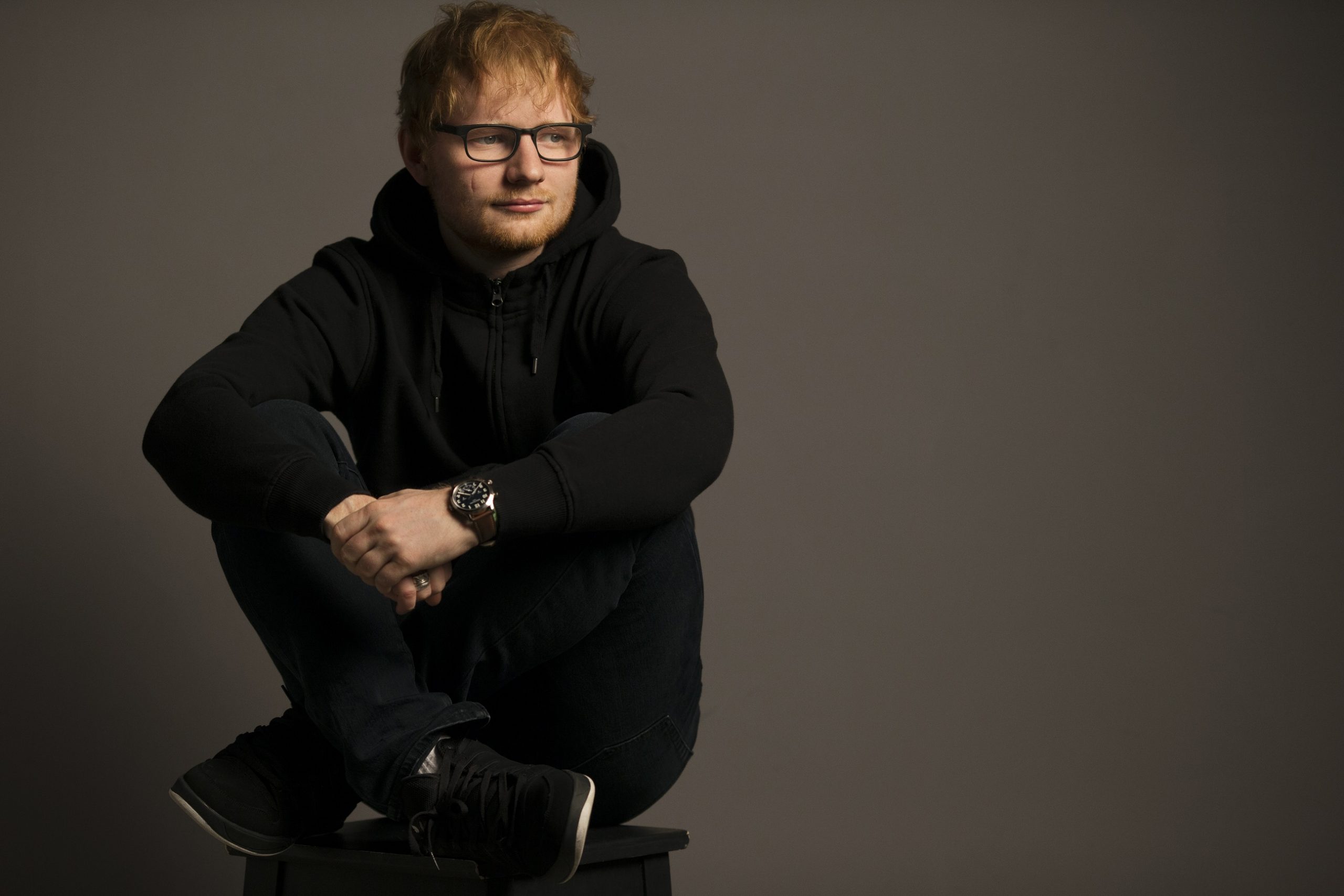 Read more about the article Ed Sheeran u ulozi britanskog špijuna u novom spotu “South of the Border”