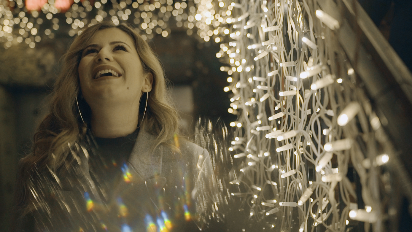 Trenutno pregledavate Iva Augustinović predstavlja prvi božićni singl “Božiću raduj se”