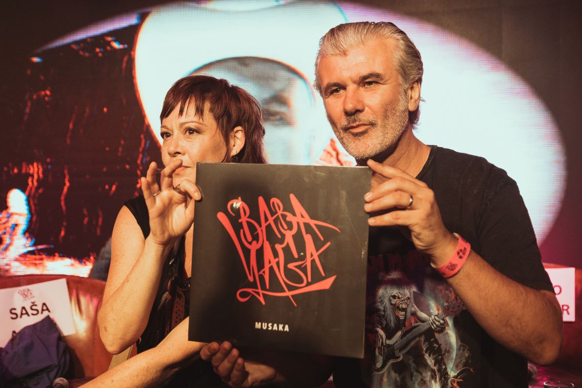 Read more about the article Zvijezde grupe Jinx i TBF poslužuju vrući domaći album “Musaka”