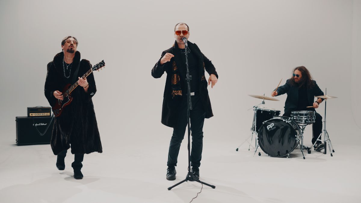 Trenutno pregledavate Supersonic Trio predstavlja se publici istoimenim žestokim debitantskim singlom